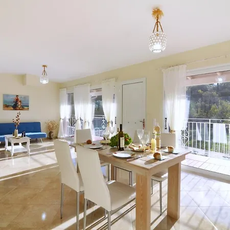 Alexandras Forest View Апартаменты *