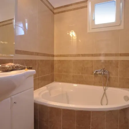 Alexandras Forest View Апартаменты