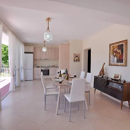 Apartment Alexandras Forest View
